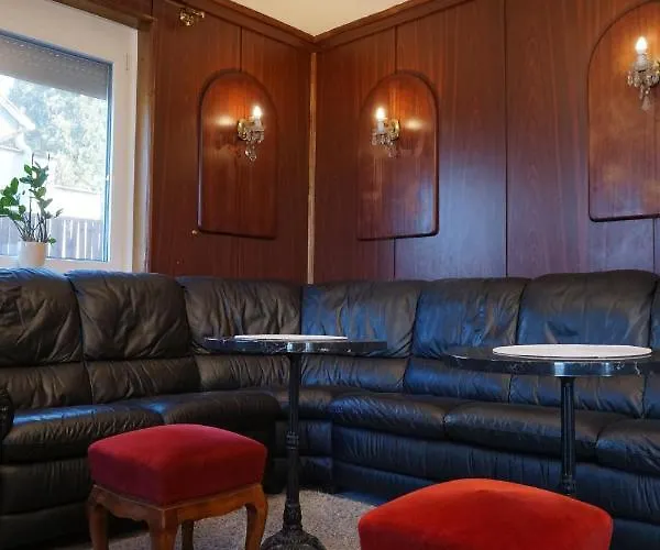 ベッド・アンド・ブレックファスト Anna Panzio & Wellness シオーフォク